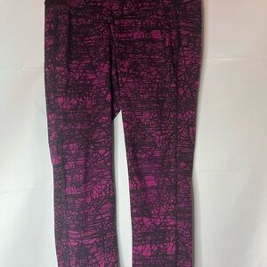 Old Navy Burgundy and Black Abstract Print Leggings